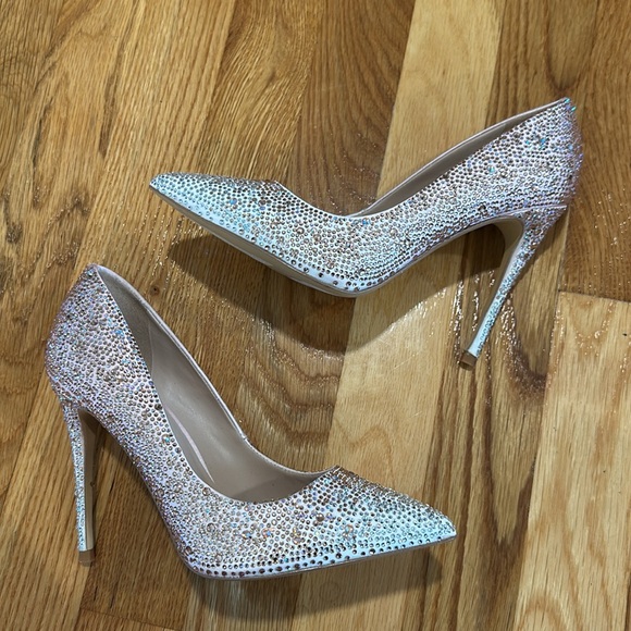 Elegant Rhinestone-Embellished Stiletto Heels - Picture 3 of 7